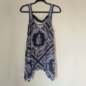 Love on a Hanger Navy and White Geometric Tank Top Size 2X